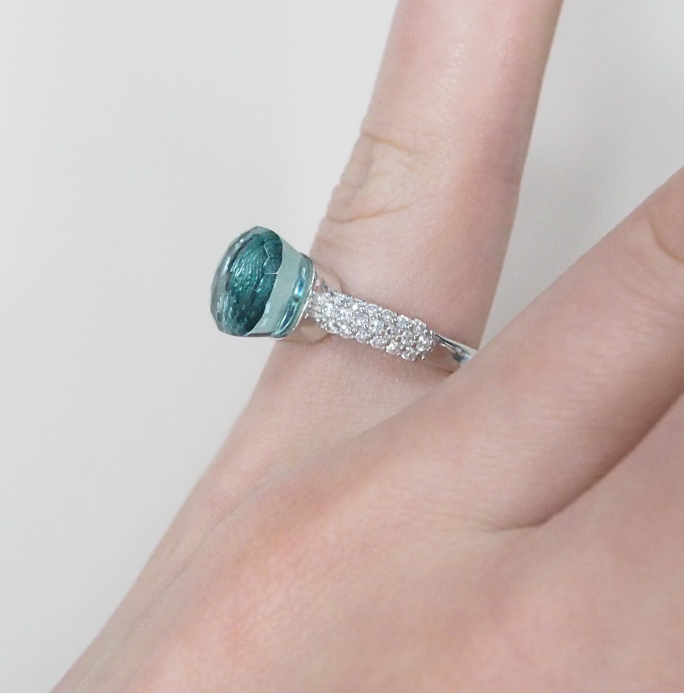Серебряное кольцо с кварцем